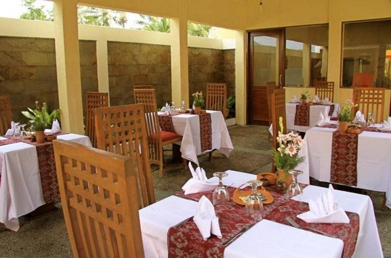 Anini Raka & Resort 4*